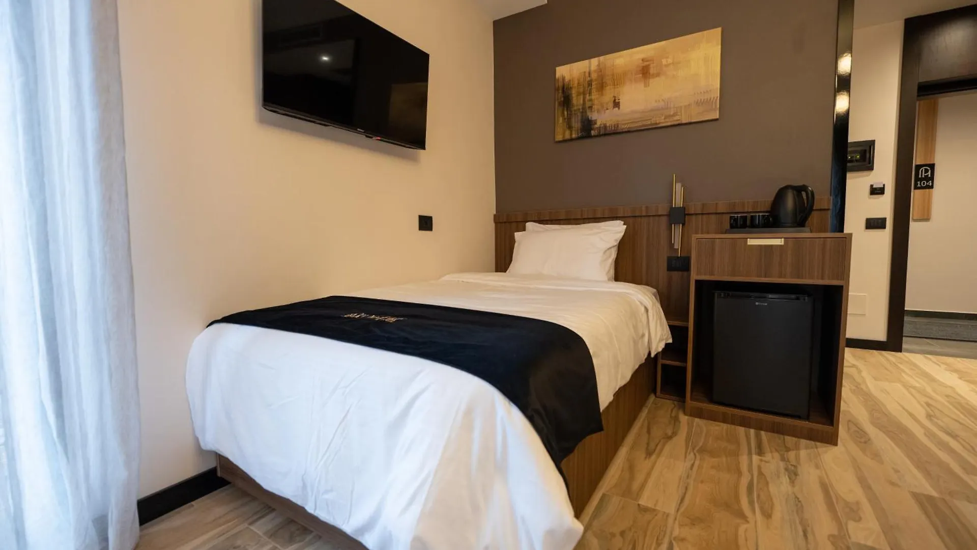 Pinehill Hotel, Restaurant , Pool & Spa - Razem Hotel