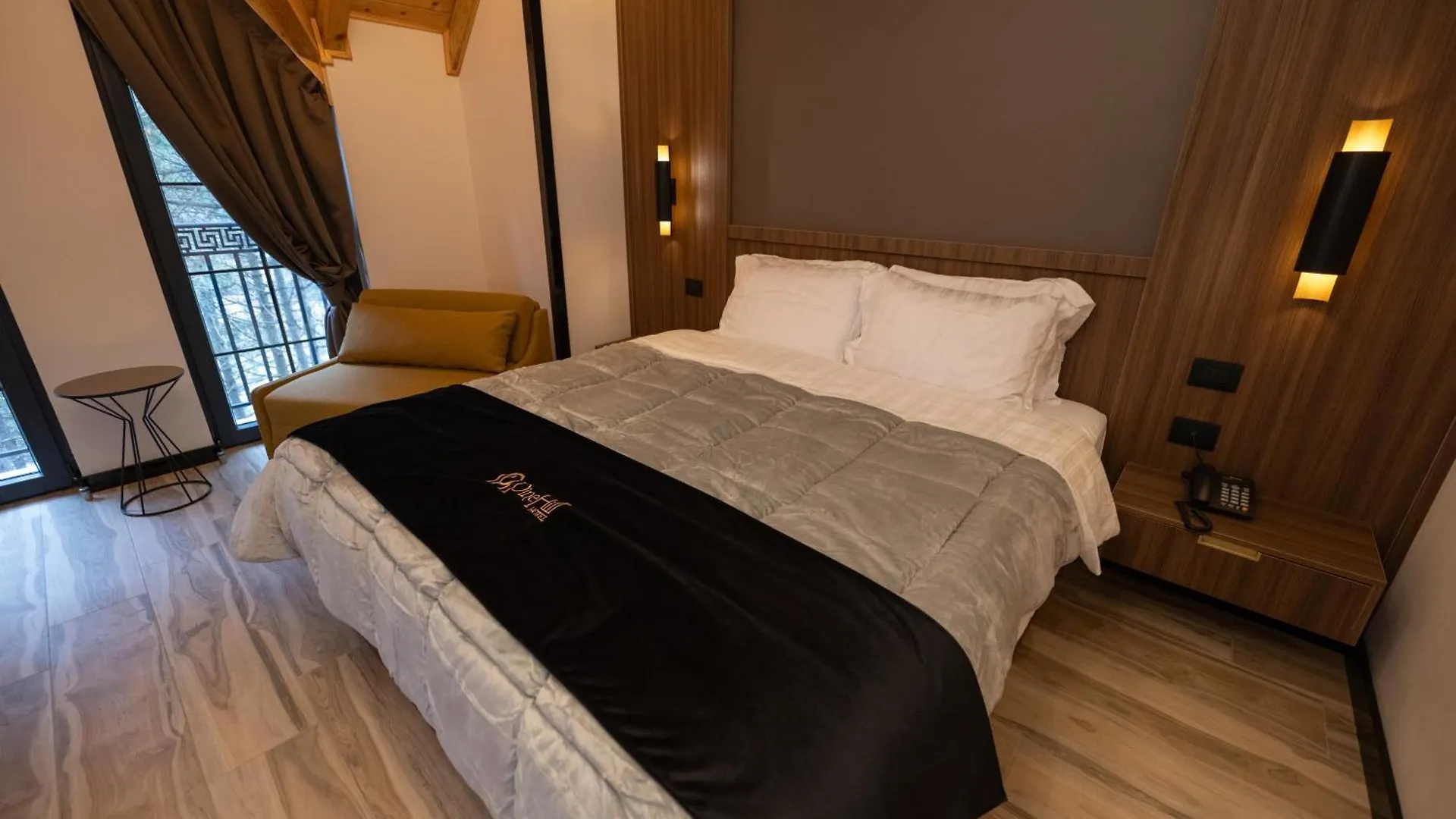Pinehill Hotel, Restaurant , Pool & Spa - Razem Hotel