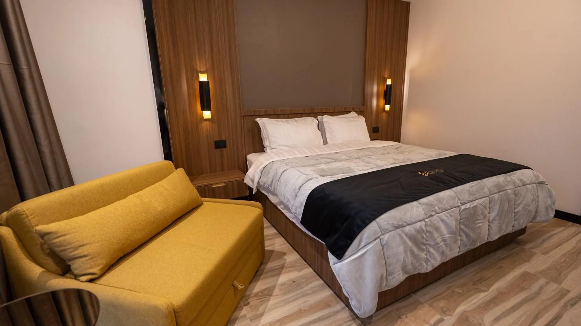 Pinehill Hotel, Restaurant , Pool & Spa - Razem