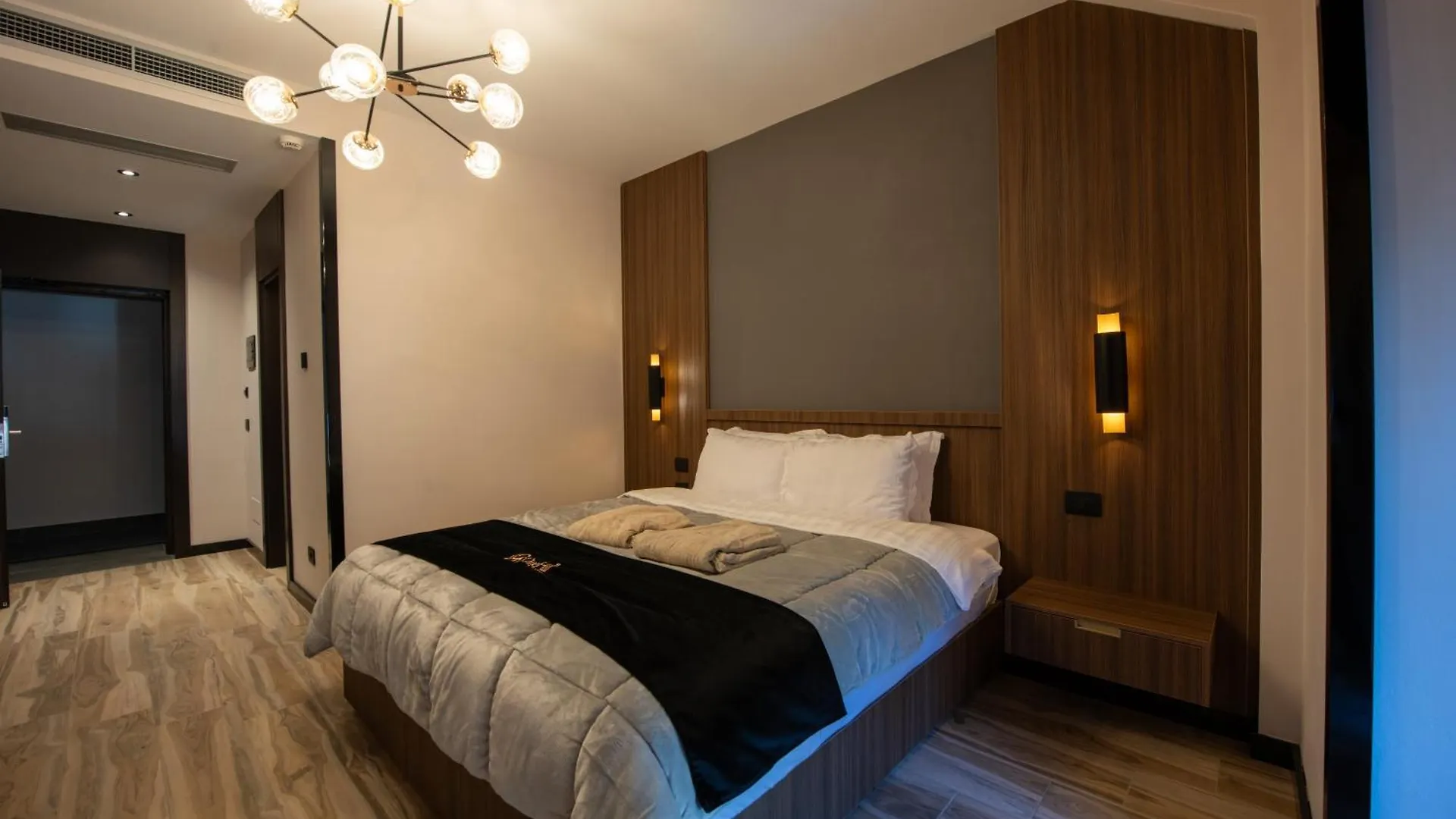 Hotel Pinehill Hotel, Restaurant , Pool & Spa - Razem