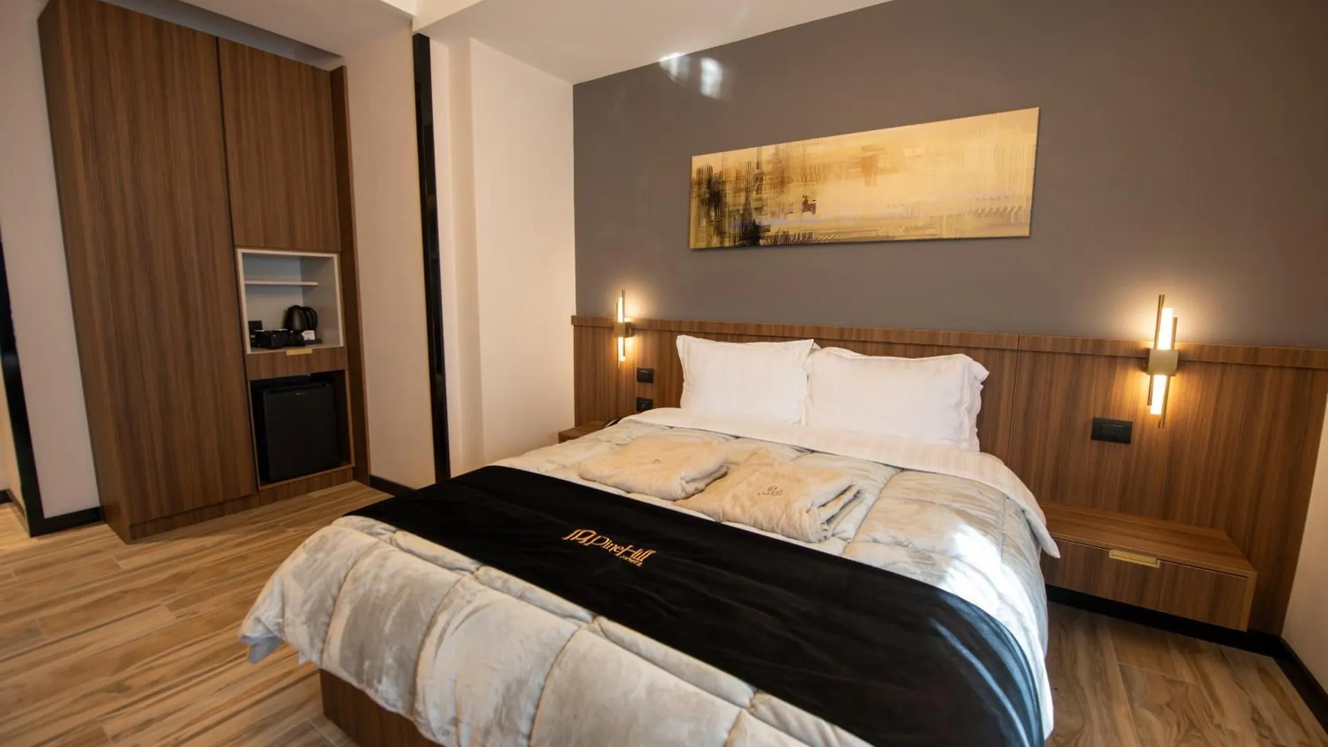 Pinehill Hotel, Restaurant , Pool & Spa - Razem Albania