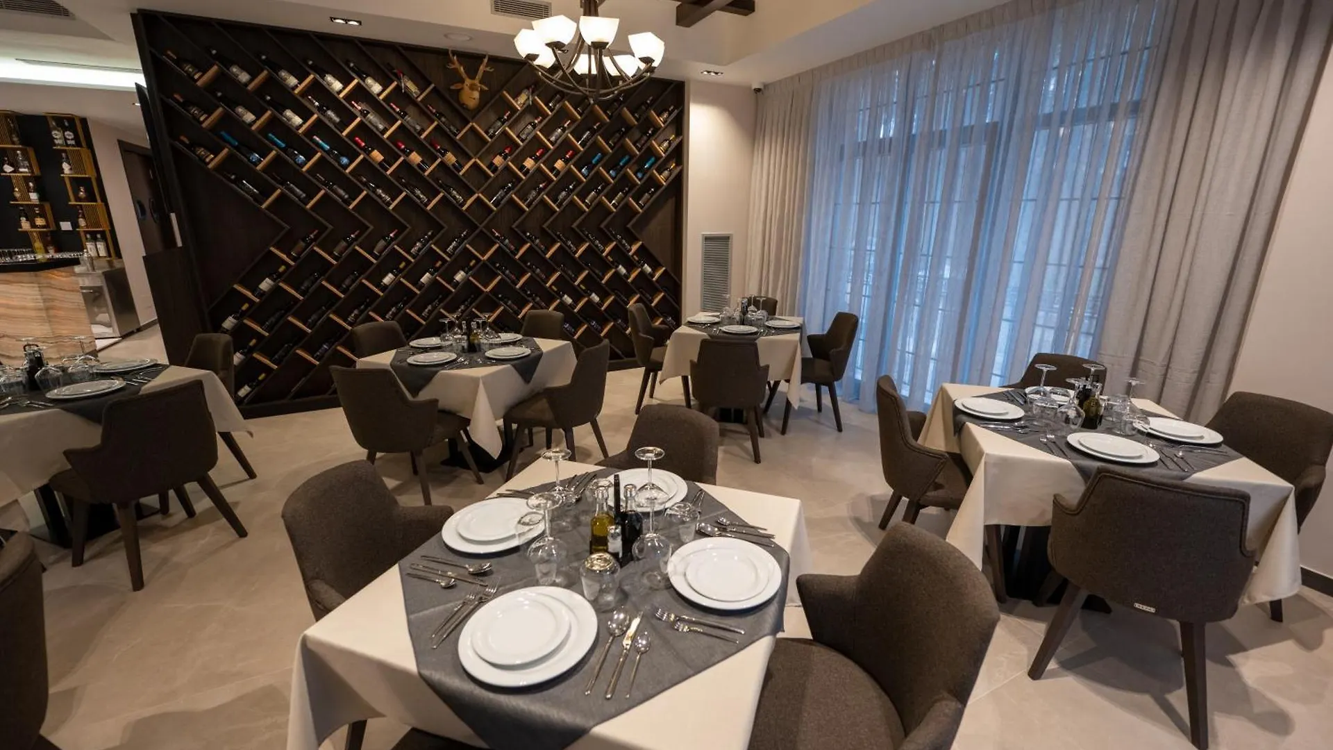 Pinehill Hotel, Restaurant , Pool & Spa - Razem Hotel