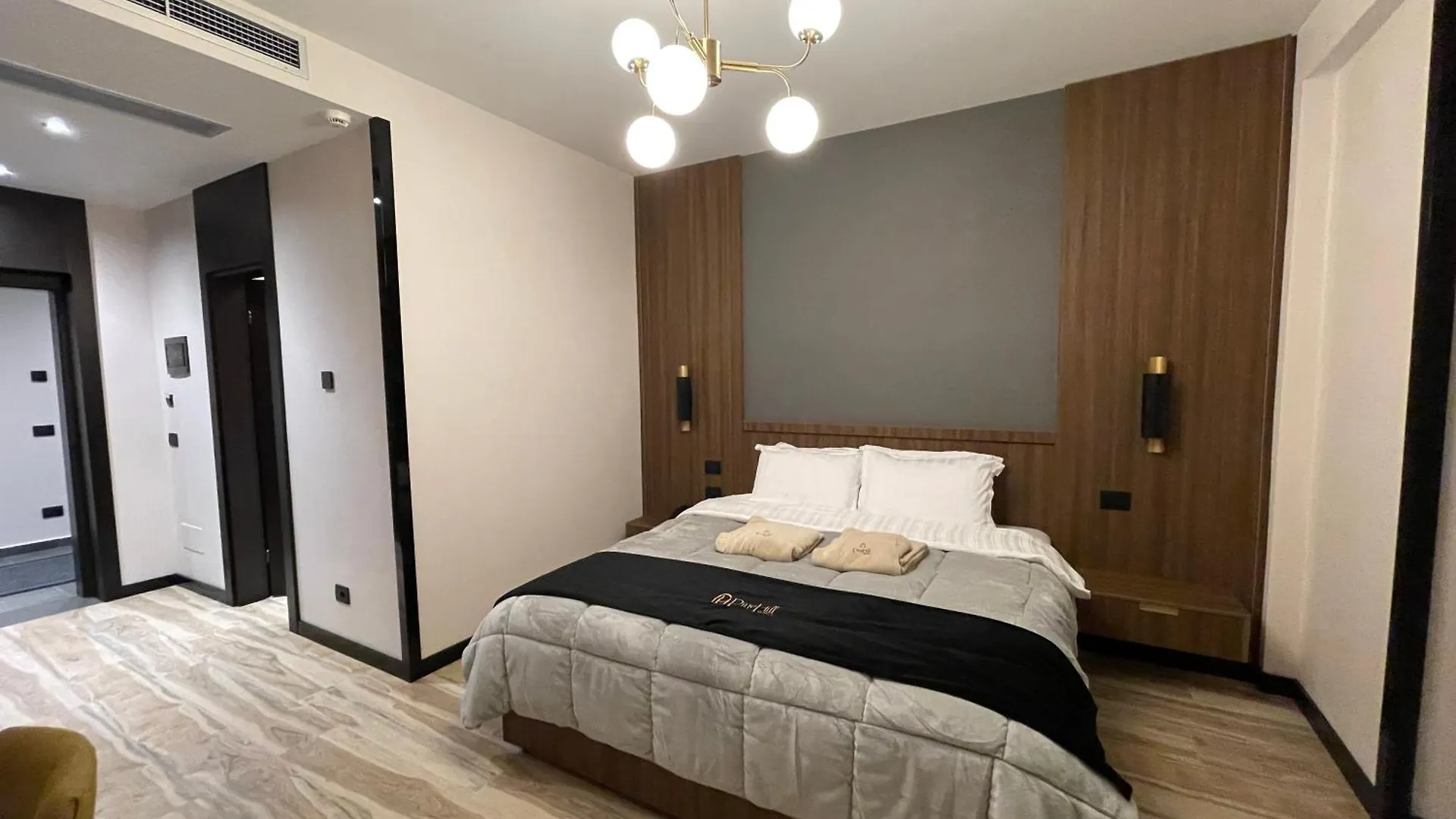 Pinehill Hotel, Restaurant , Pool & Spa - Razem Albania