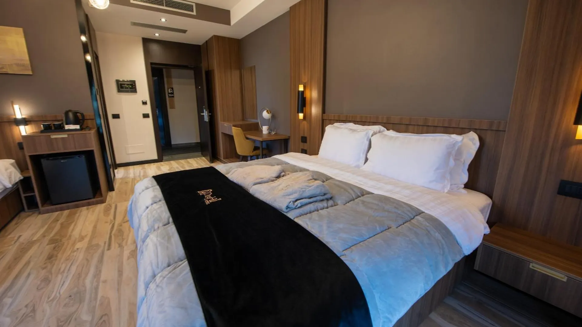 Pinehill Hotel, Restaurant , Pool & Spa - Razem Hotel