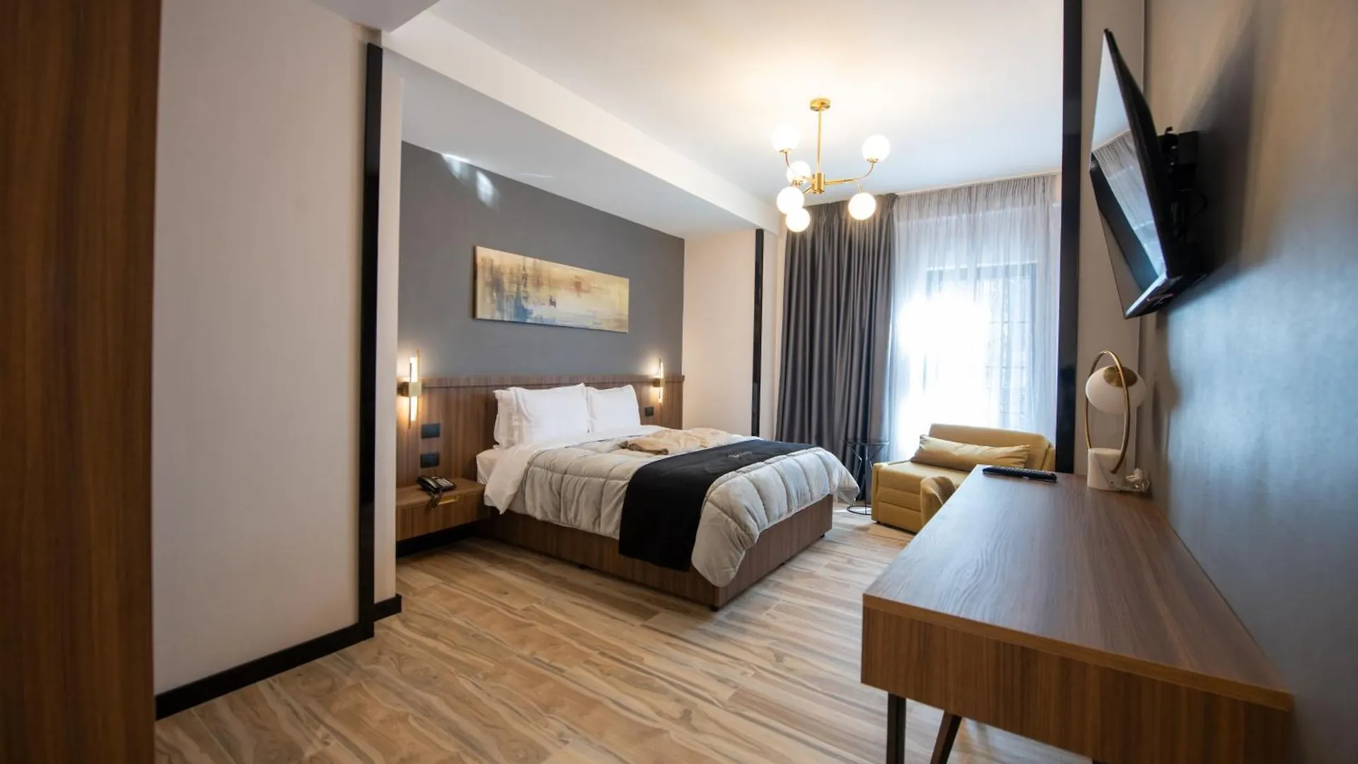 Pinehill Hotel, Restaurant , Pool & Spa - Razëm